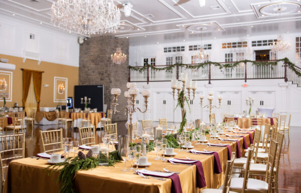 A Christmas-Inspired Wedding “Straight Out of a Hallmark Movie”