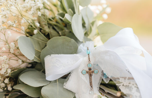 The wedding of A Surprise Hot-Air Balloon Appearance Made This Wedding One to Remember Gallery 4