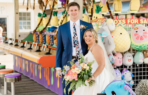 The wedding of This Couple Ate Pizza on the Boardwalk In Their Wedding Outfits Gallery 4
