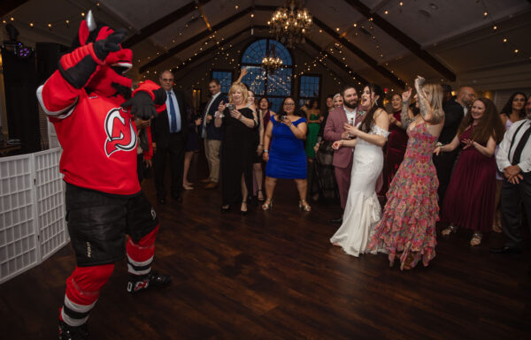 The New Jersey Devils’ Mascot Came to This Lake Mohawk Wedding