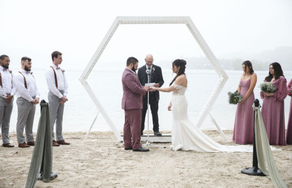 The New Jersey Devils’ Mascot Came to This Lake Mohawk Wedding