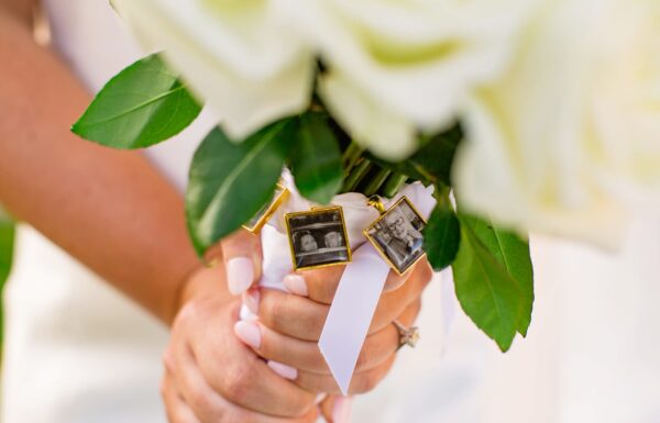 An Elegant Black, White & Gold Wedding at Park Avenue Club