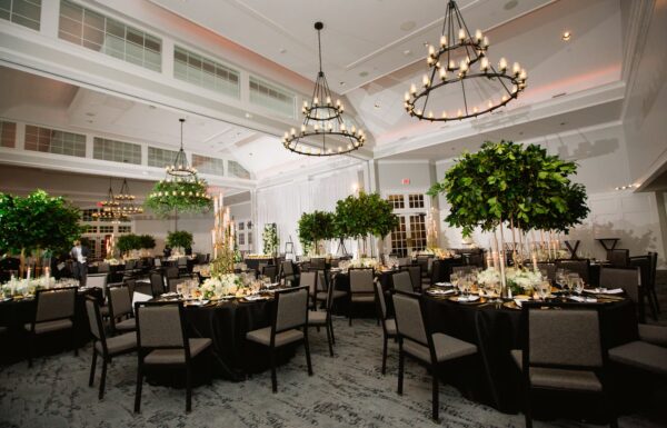 An Elegant Black, White & Gold Wedding at Park Avenue Club