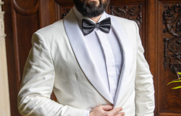 Maddy Cretella, whose parents own By Landmark, wed at Elkins Estate in Pennsylvania.