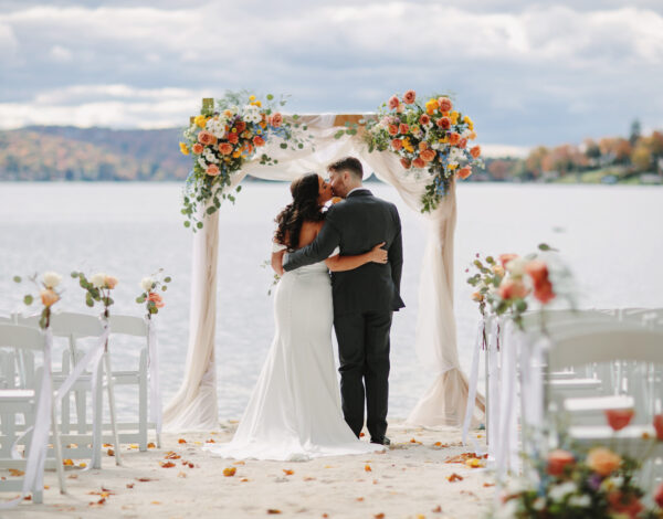 A stunning wedding at Lake Mohawk Country Club in New Jersey.