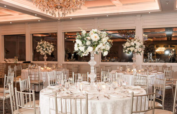 She Sat Behind Him in Geometry Class—16 Years Later, They Had a Classy Christmas Vibes Wedding at the Mill Lakeside Manor