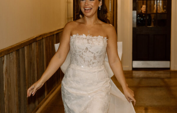 The wedding of Wildflower Elegance, Apple Cider Donuts & an Espresso Martini Moment at Johnson’s Locust Hall Farm A rustic wedding at Johnson's Locust Hall Farm in NJ. Gallery 7