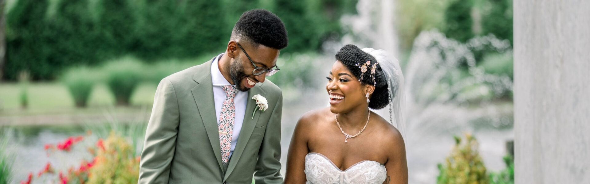 A Sage Green and Champagne Rose Color Scheme for This Summer Wedding