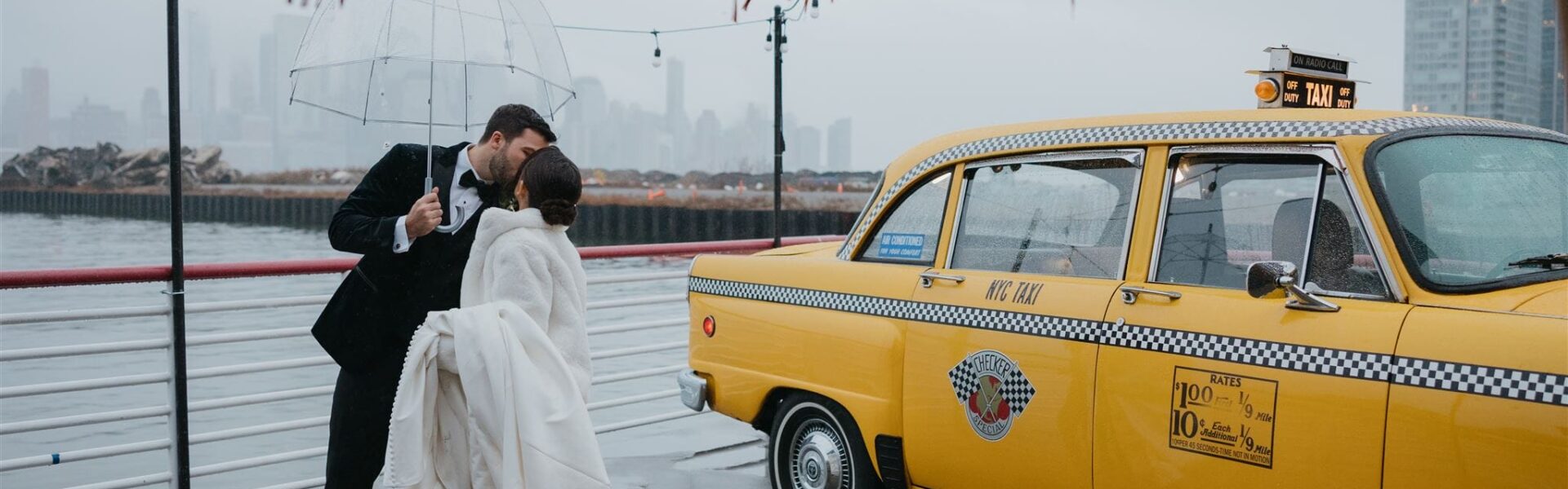 A City-Chic Winter Wedding Complete With a Vintage NYC Cab