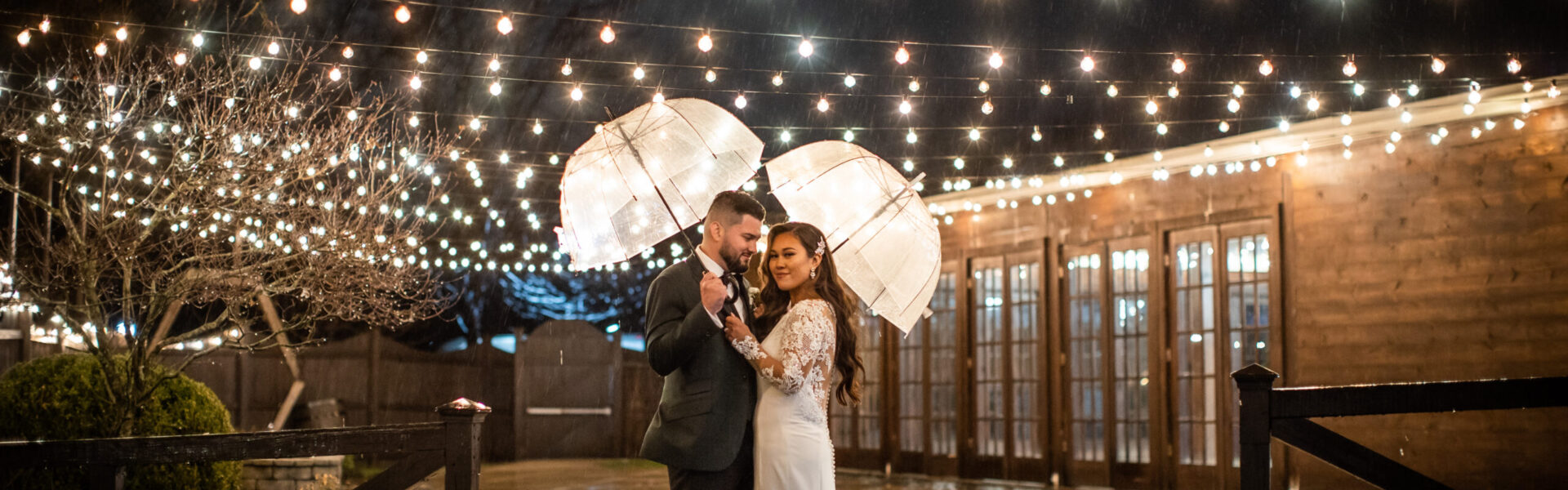 A Christmas-Inspired Wedding “Straight Out of a Hallmark Movie”