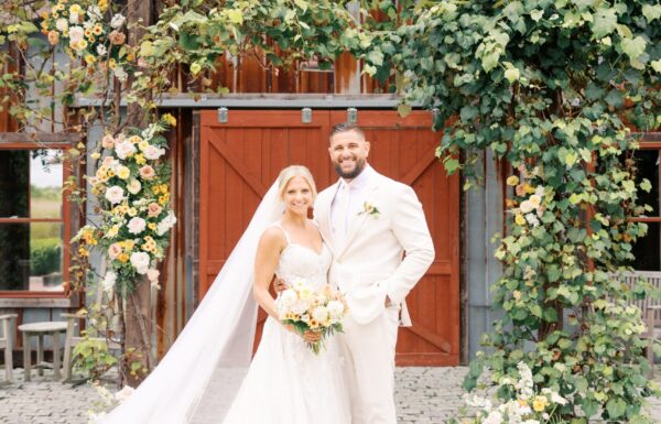 The Venue For This Wedding Offered an Elevated Barn Meets Coastal Aesthetic