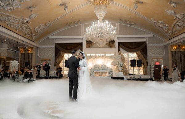 A Lavish and Elegant 400-Guest Affair at The Venetian