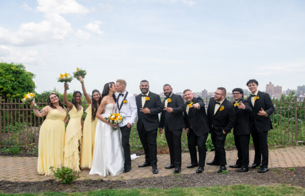 Sunflowers, NYC Skyline Views & Casino Games at This Riverview Ballroom Wedding