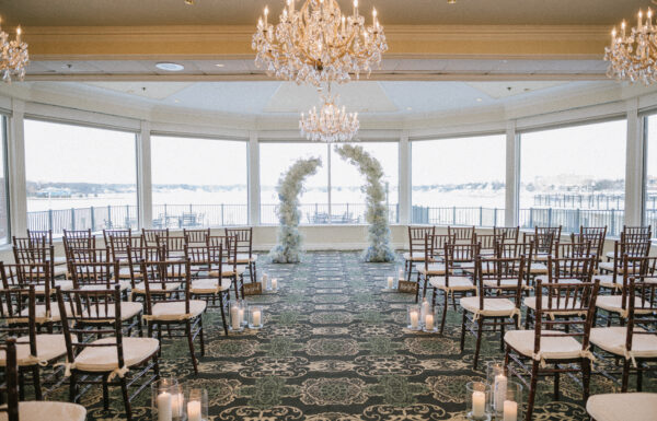 The Navesink River Froze on Their Wedding Day & It Was the Most Beautiful Accident at The Molly Pitcher Inn
