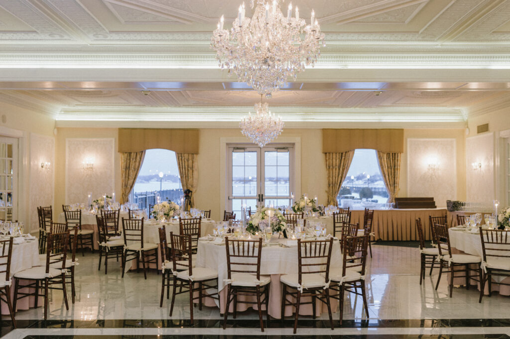 A wedding at Molly Pitcher Inn in Red Bank NJ.