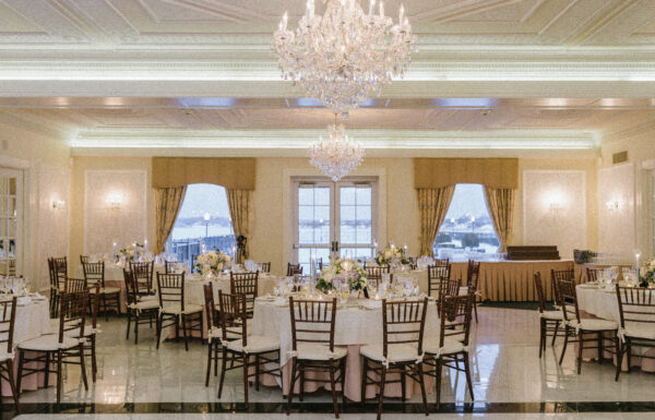 A wedding at Molly Pitcher Inn in Red Bank NJ.