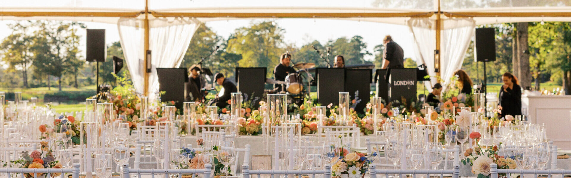 After 43 Weddings as Guests, This Couple Knew Exactly What They Wanted at Union League National