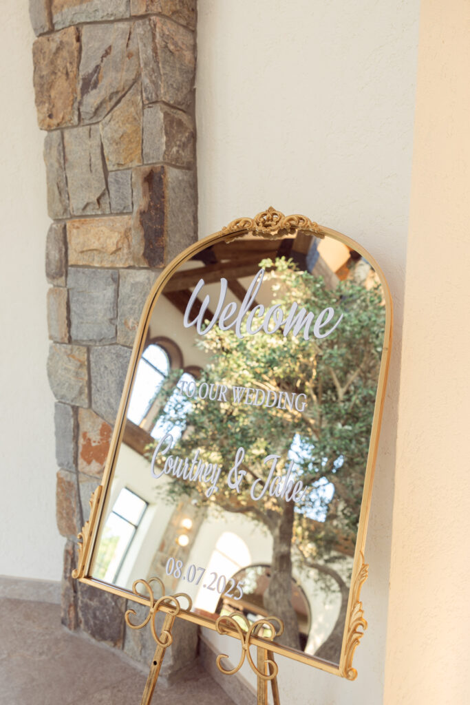 A wedding at Perona Farms in Andover NJ that was planned in just two months.