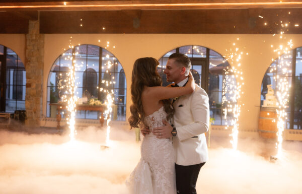 A wedding at Perona Farms in Andover NJ that was planned in just two months.