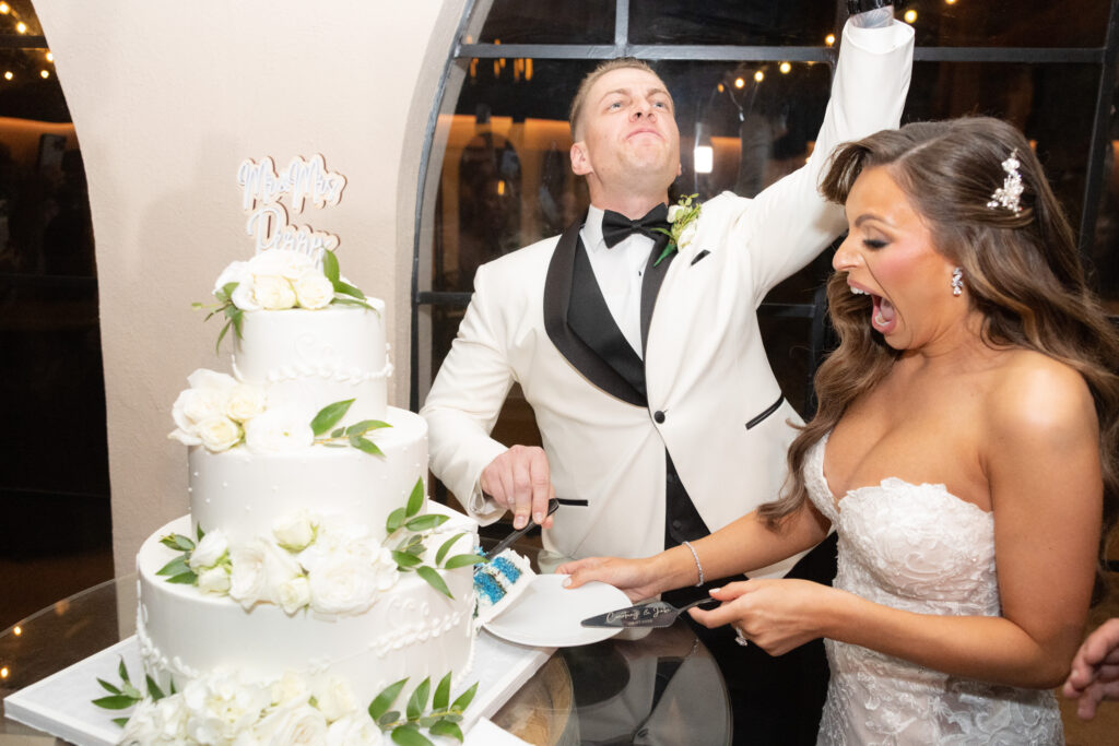 A wedding at Perona Farms in Andover NJ that was planned in just two months.