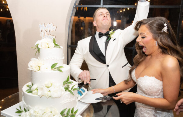 A wedding at Perona Farms in Andover NJ that was planned in just two months.