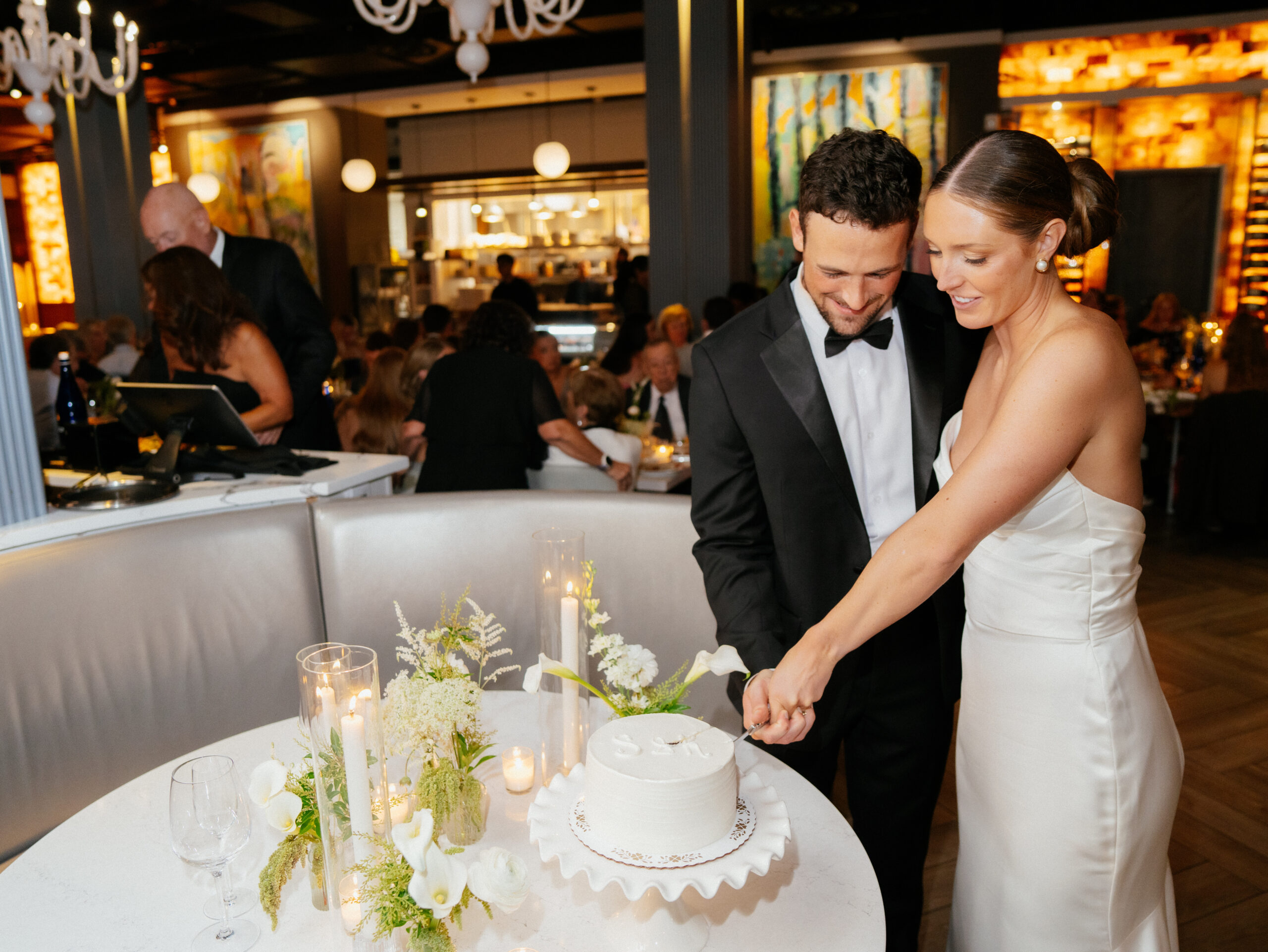 Wedding reception at 1776 Morristown restaurant NJ with outdoor patio and band