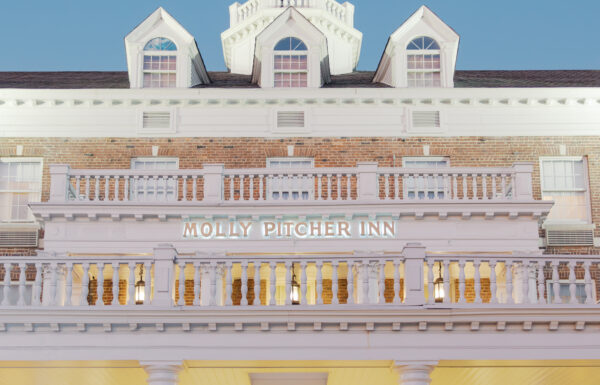 A wedding at Molly Pitcher Inn in Red Bank NJ.