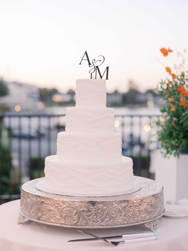 A wedding at Molly Pitcher Inn in Red Bank NJ.