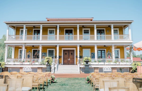 They Had Their First Date at Willow Creek Winery—Then Got Married There Too