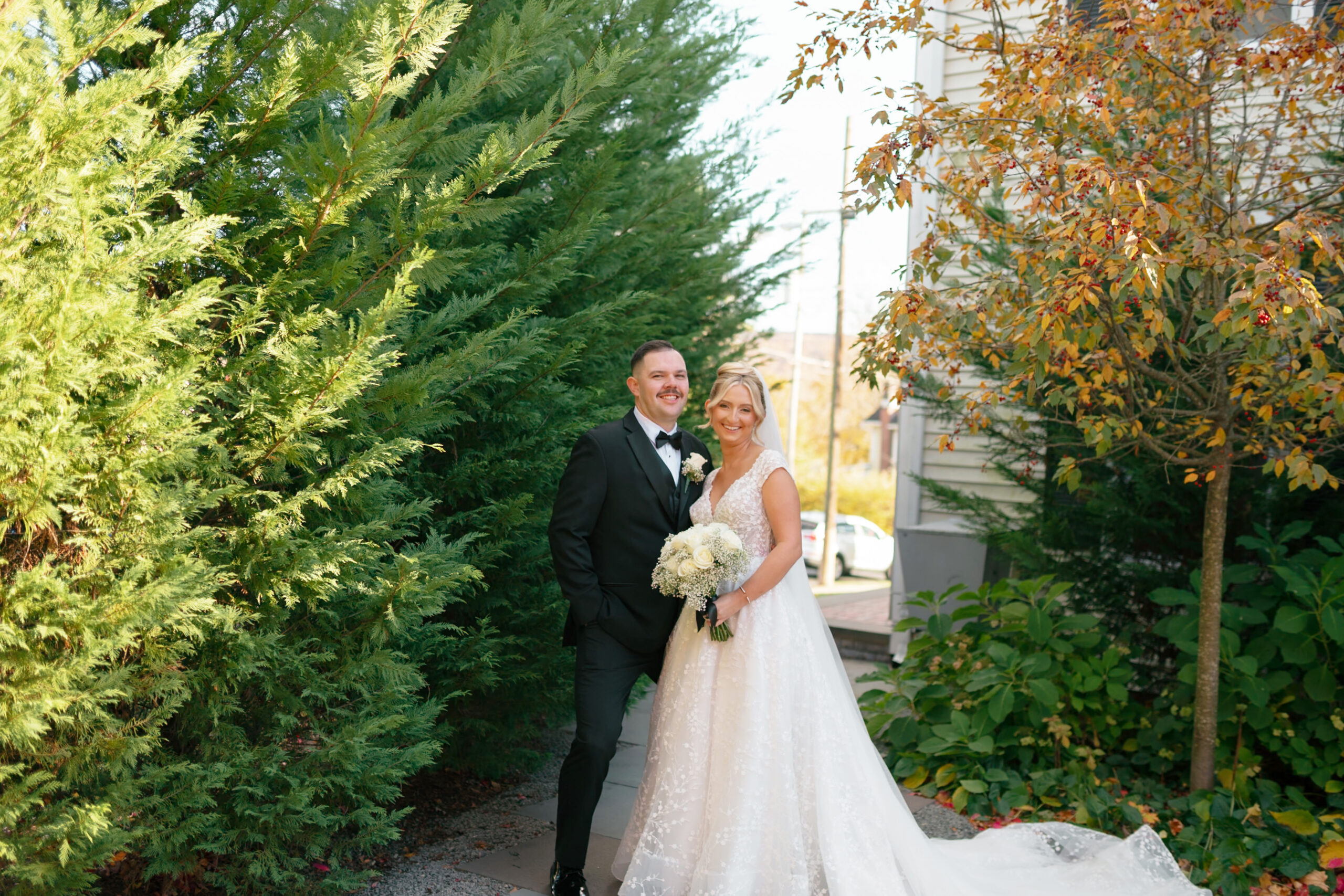 DIY wedding welcome sign and floral arrangements created by the bride at David's Country Inn in Hackettstown, NJ