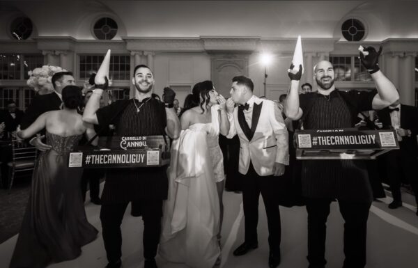 A Fake First Look, Coffee and Donuts at Midnight & a Christmas Dream at Park Chateau Estate