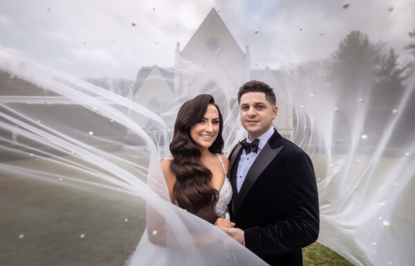 A Fake First Look, Coffee and Donuts at Midnight & a Christmas Dream at Park Chateau Estate