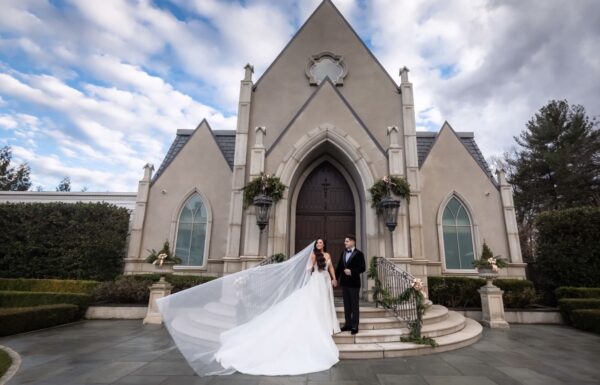 A Fake First Look, Coffee and Donuts at Midnight & a Christmas Dream at Park Chateau Estate