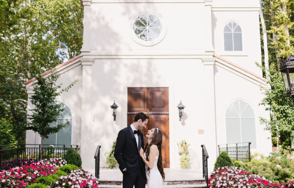 All-Black Dress Code, All-White Florals & Three Dress Changes at Nanina’s in the Park