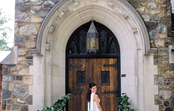 She Skipped the Veil and Wore Her Late Grandmother’s Pearls at This Classic Summer Wedding at Baltusrol Golf Club