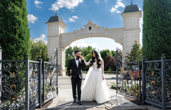 Blush Pink, Candlelight & a Two-in-One Gown at This Timeless Summer Wedding at The Legacy Castle