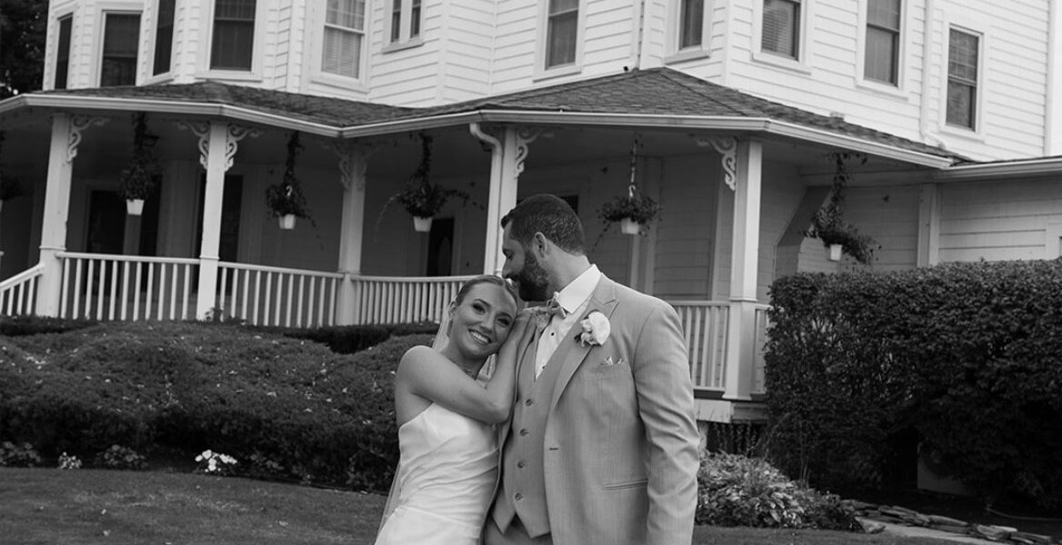 A Laid-Back Wedding That Felt Like One Last Summer Night at Tim McLoone’s Supper Club in Asbury Park