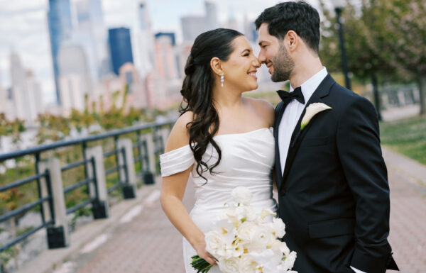 A Classic & Chic Spring Wedding With Manhattan Skyline Views at Liberty House