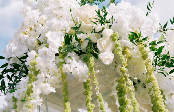 A Classic & Chic Spring Wedding With Manhattan Skyline Views at Liberty House