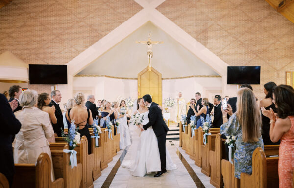 A Timeless Summer Wedding with Blue Hydrangeas at Edgewood Country Club