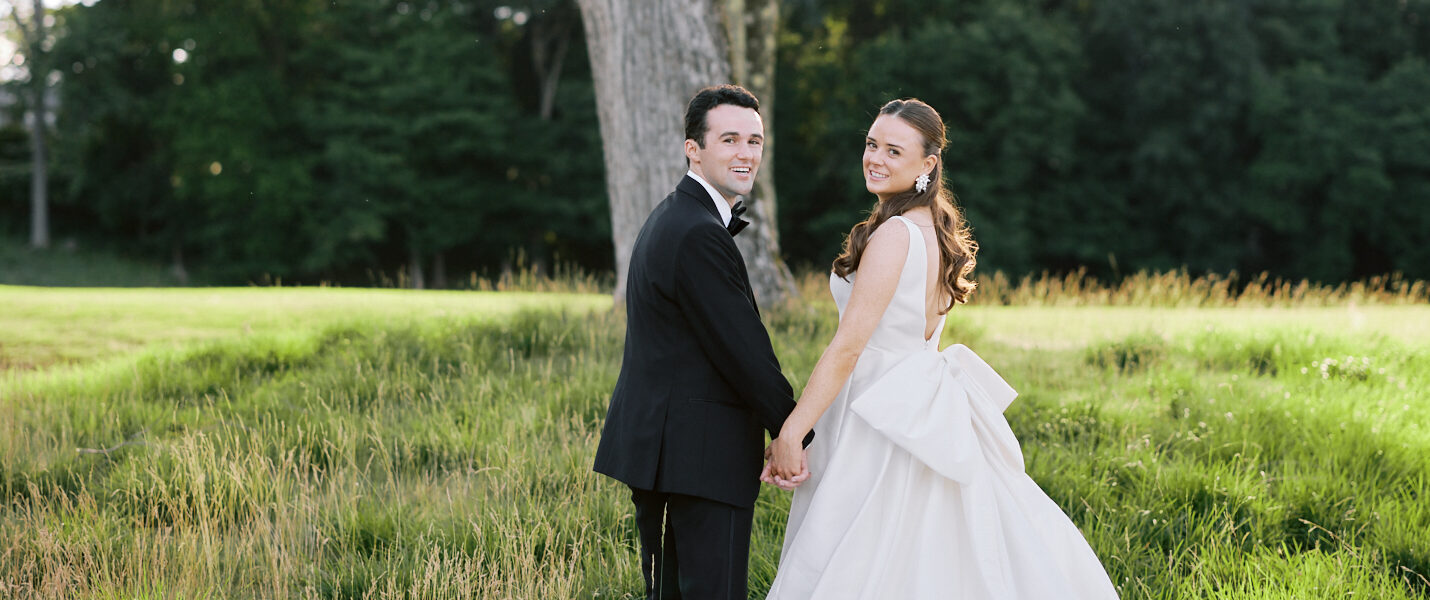 A Timeless Summer Wedding with Blue Hydrangeas at Edgewood Country Club