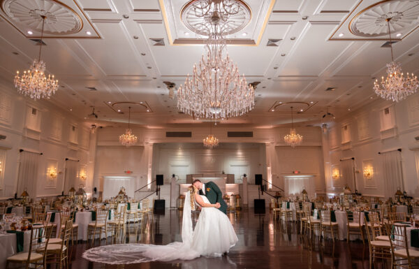 A Vintage Truck, a Barn Ceremony & More Rustic Touches at The Hamilton Manor