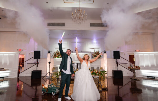 A Vintage Truck, a Barn Ceremony & More Rustic Touches at The Hamilton Manor