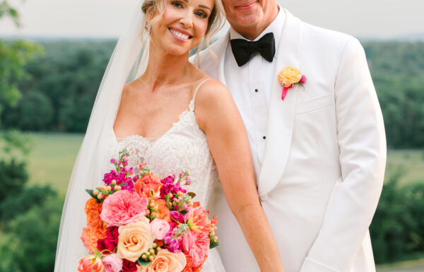 A Sunset Color Palette & 385 Floating Candles at This Spectacular Pendry Natirar Wedding