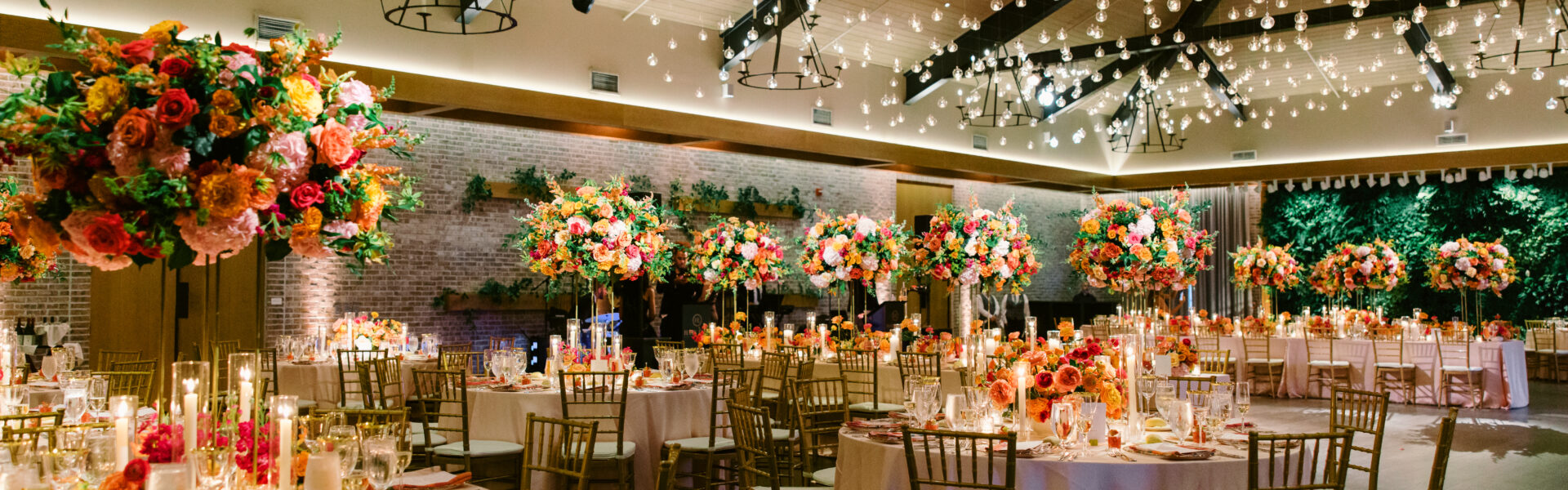A Sunset Color Palette & 385 Floating Candles at This Spectacular Pendry Natirar Wedding
