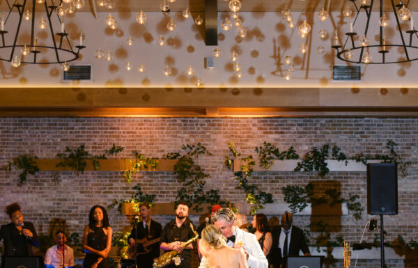 A Sunset Color Palette & 385 Floating Candles at This Spectacular Pendry Natirar Wedding