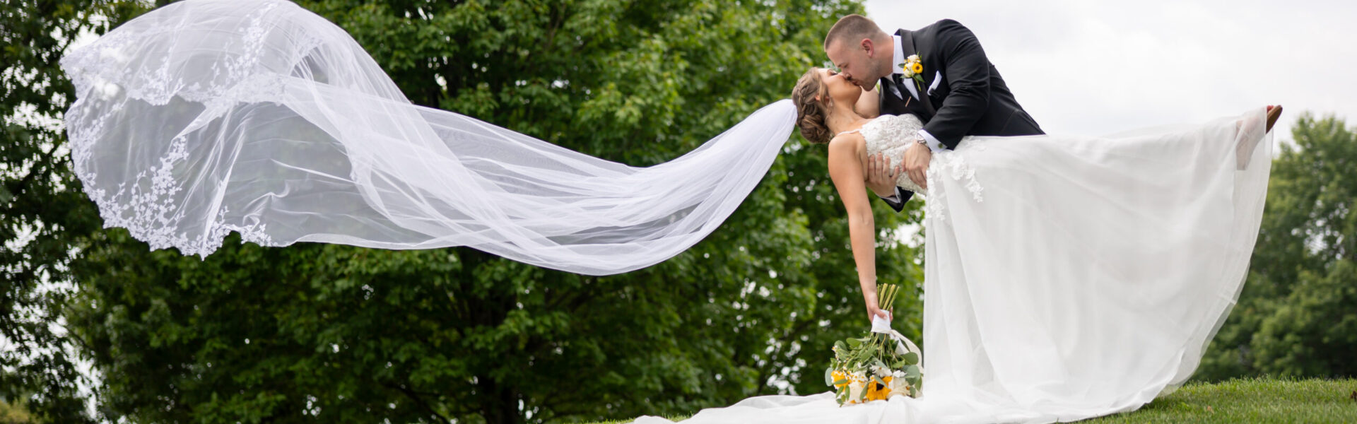 Three Shades of Green, Sunflowers Everywhere, and the Most Joyful Summer Wedding at Beaver Brook Country Club