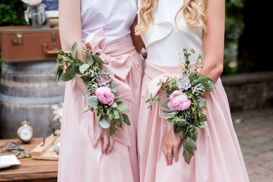 Arm clearance corsage wedding