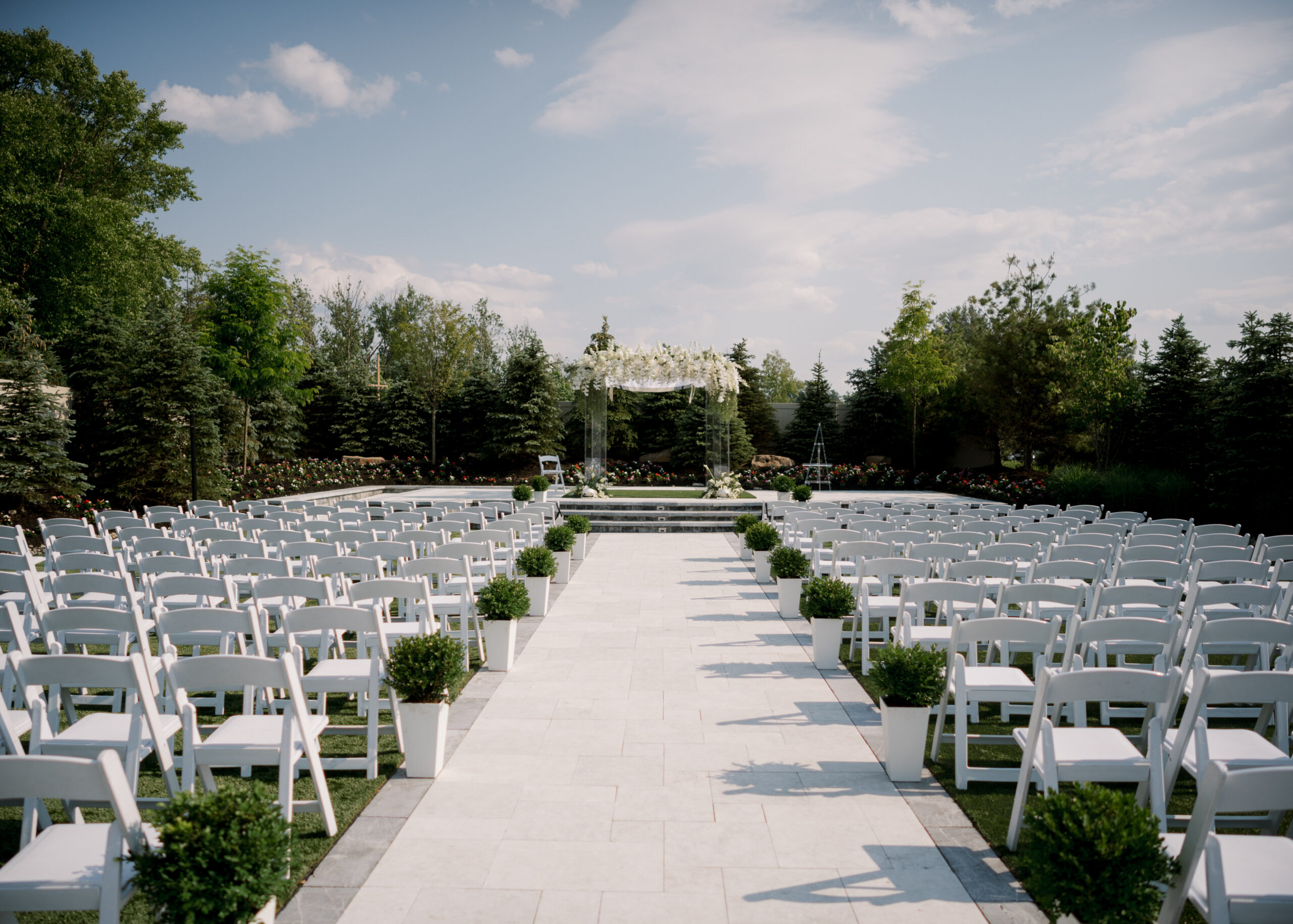 The outdoor ceremony area at Edgewood Country Club. 