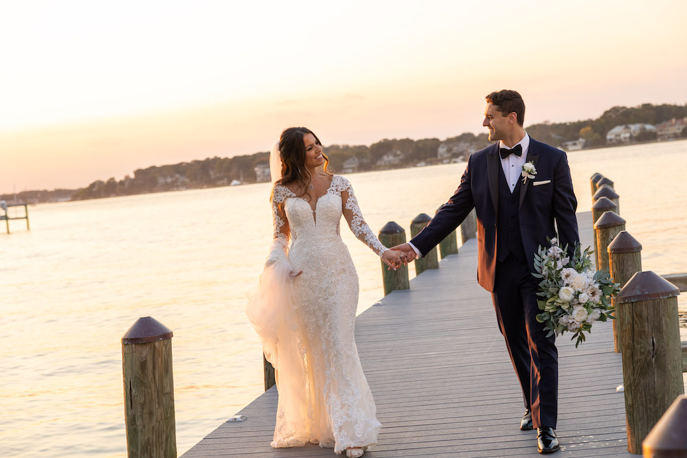 lori-rob-clarks-landing-yacht-club
